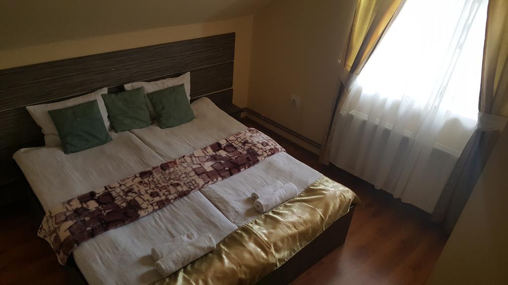 Casa Agnes Vendeghaz Hotel Fantanele  Ngoại thất bức ảnh
